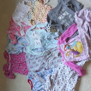 Bundle of 16 girls pajamas